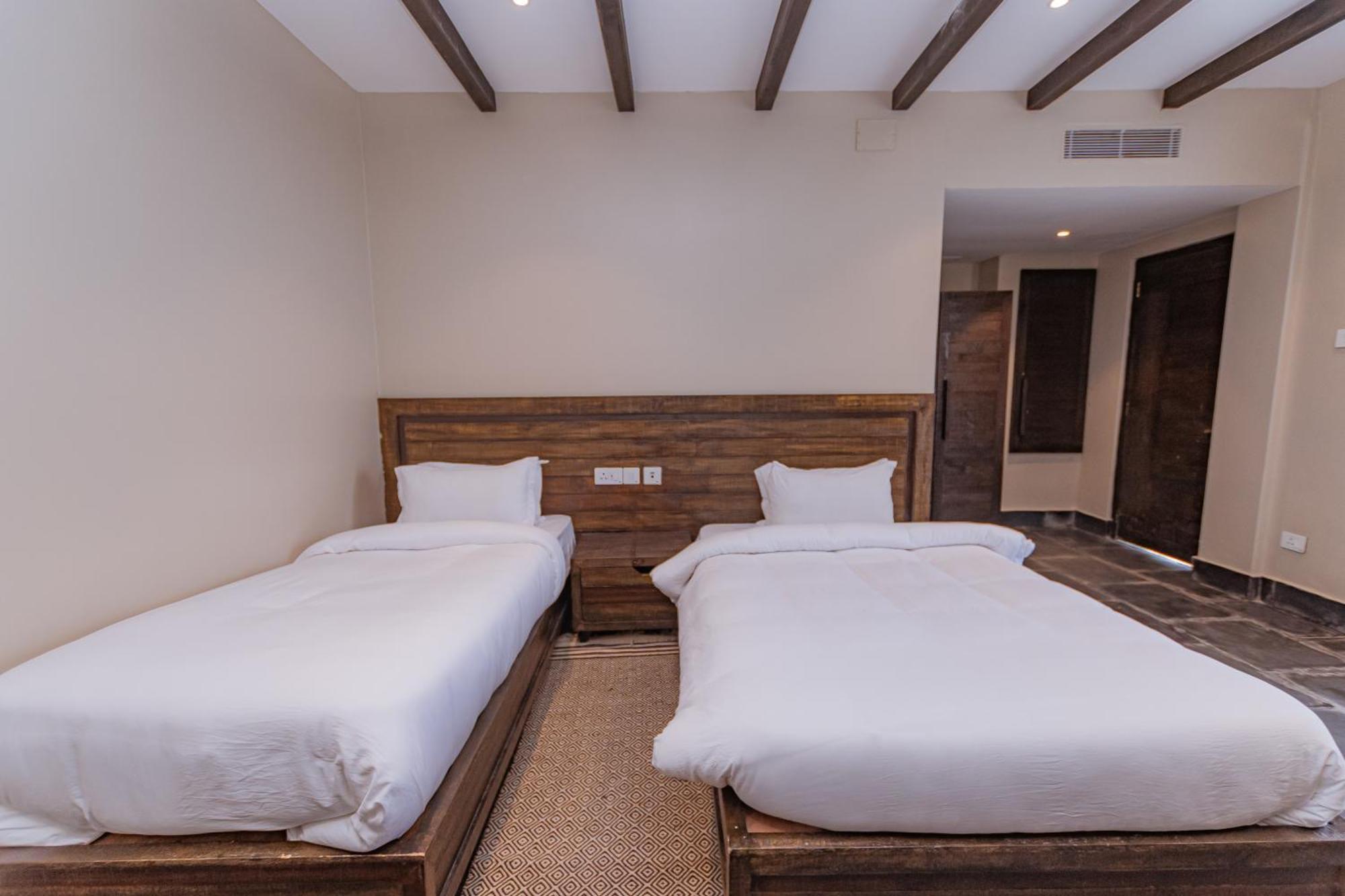 Raniban Retreat Hotel Похара Екстериор снимка