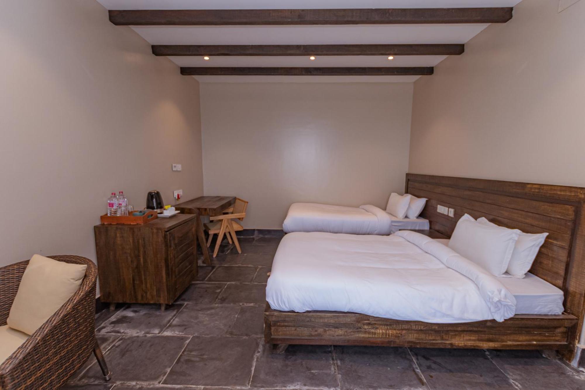 Raniban Retreat Hotel Похара Екстериор снимка