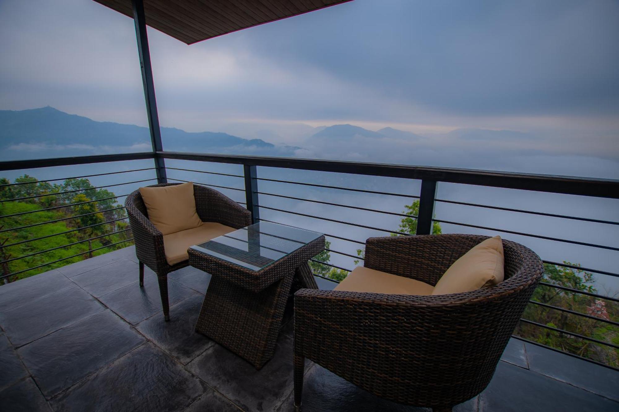 Raniban Retreat Hotel Похара Екстериор снимка