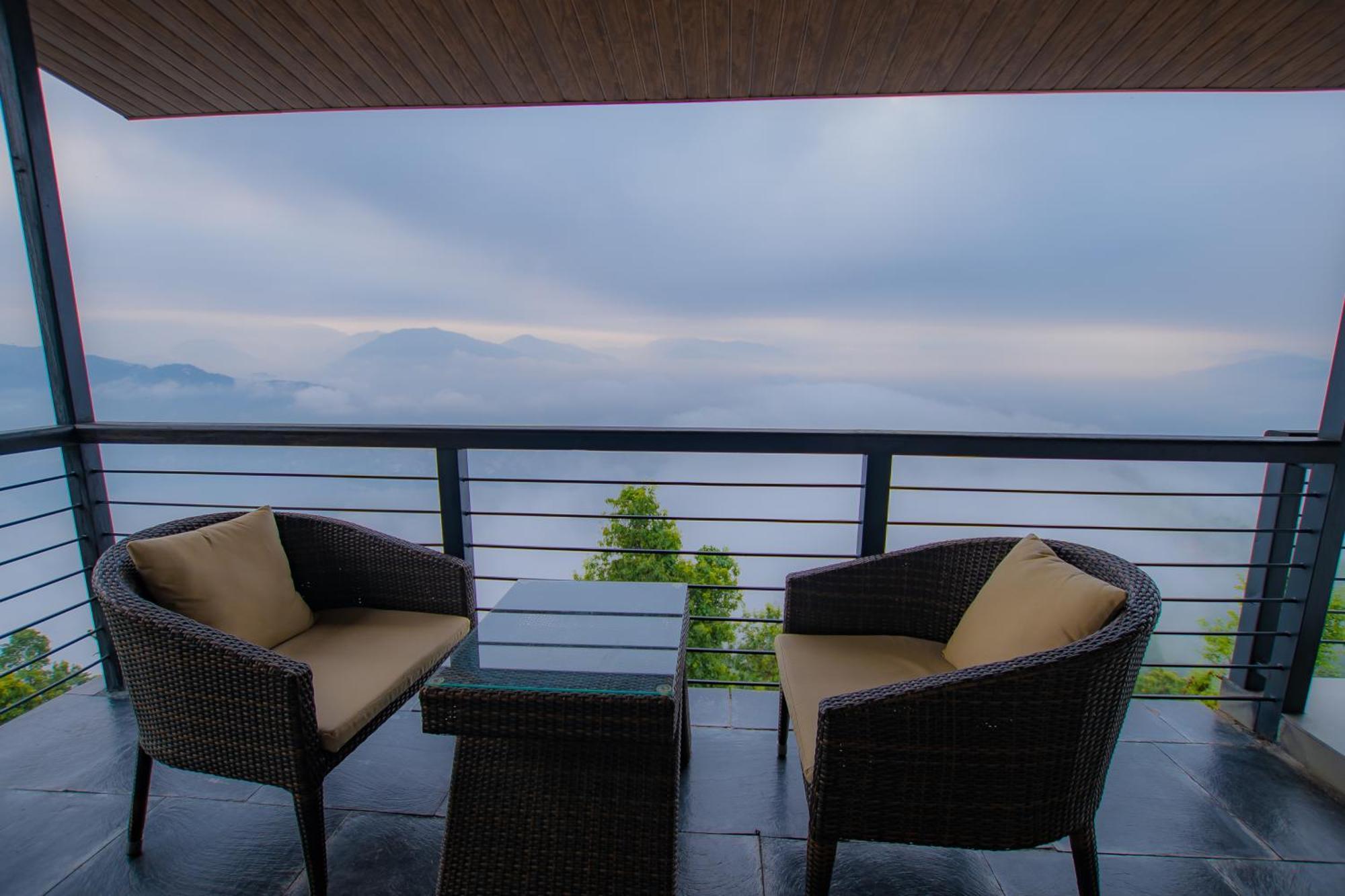 Raniban Retreat Hotel Похара Екстериор снимка