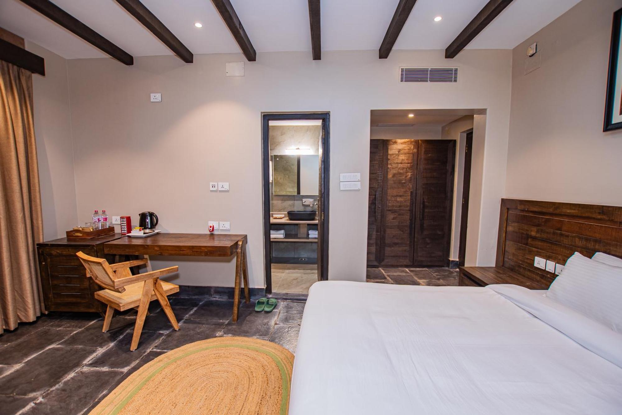 Raniban Retreat Hotel Похара Екстериор снимка