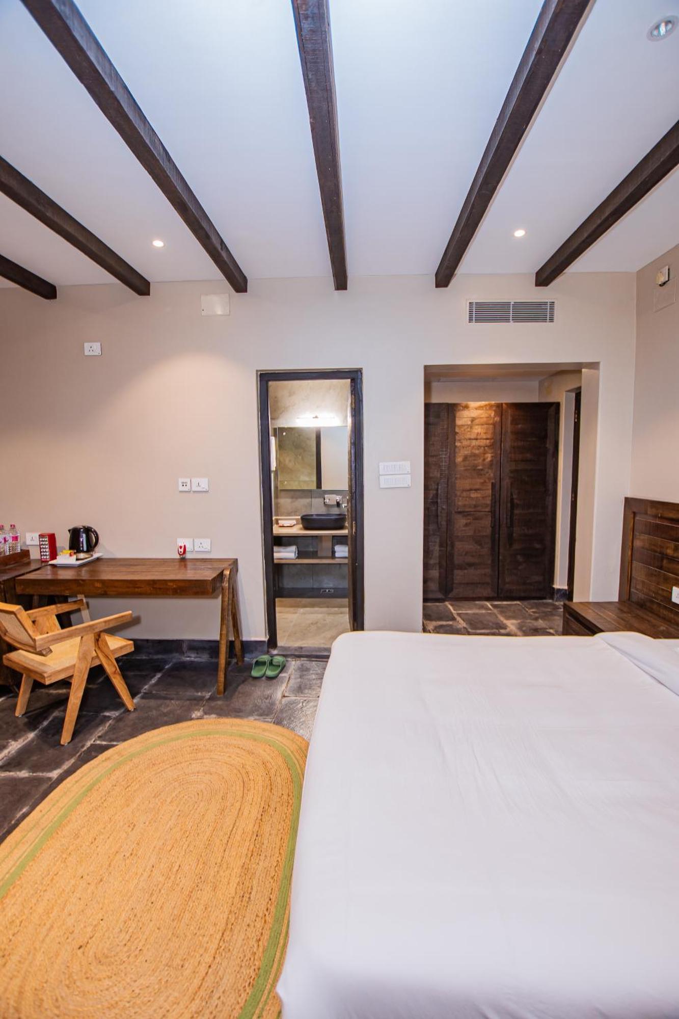 Raniban Retreat Hotel Похара Екстериор снимка