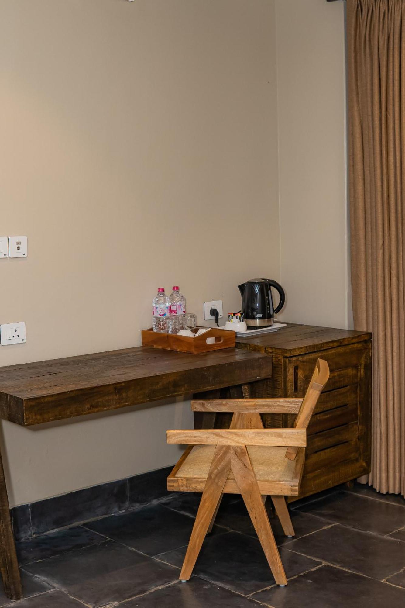 Raniban Retreat Hotel Похара Екстериор снимка