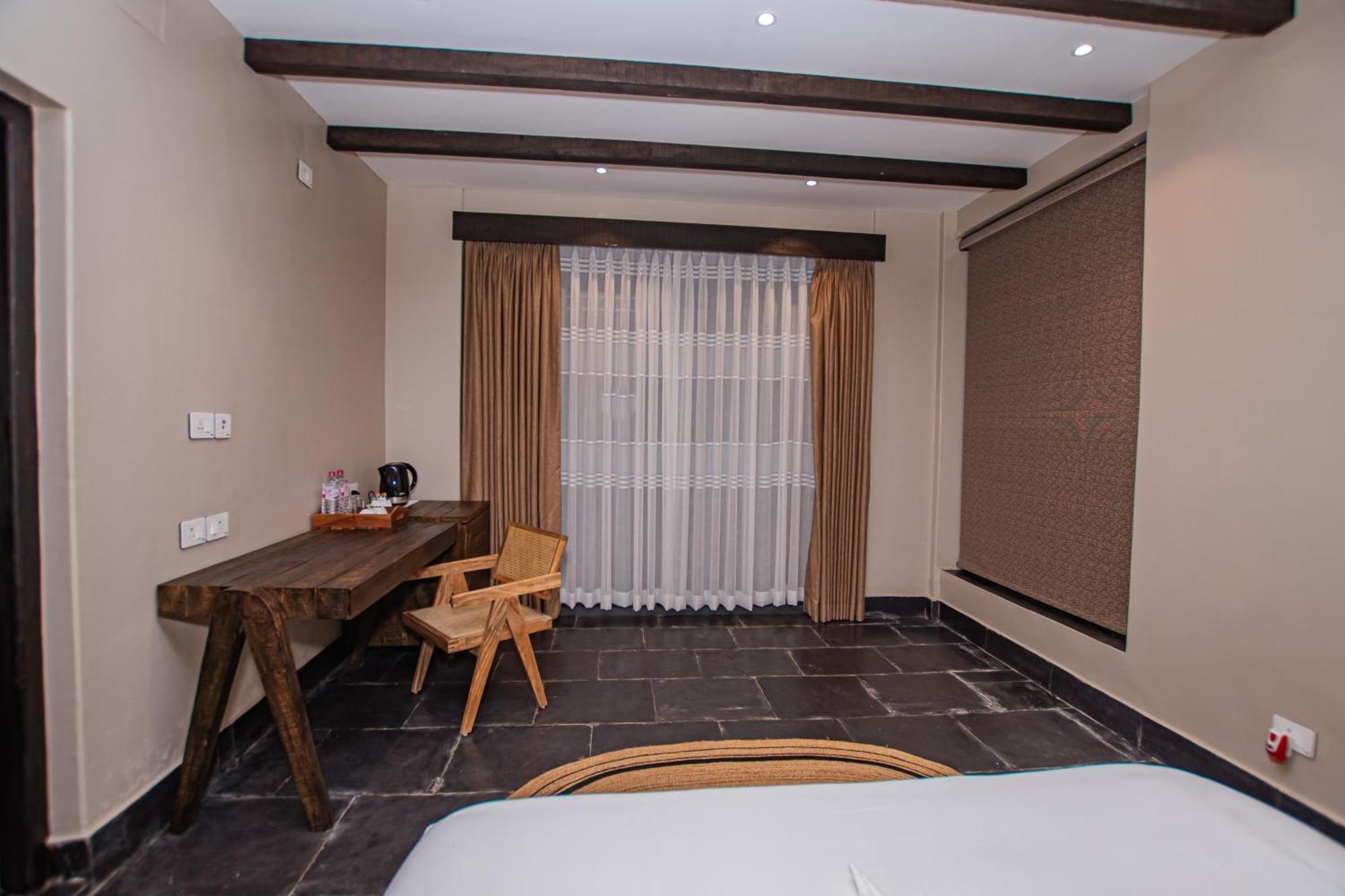 Raniban Retreat Hotel Похара Екстериор снимка