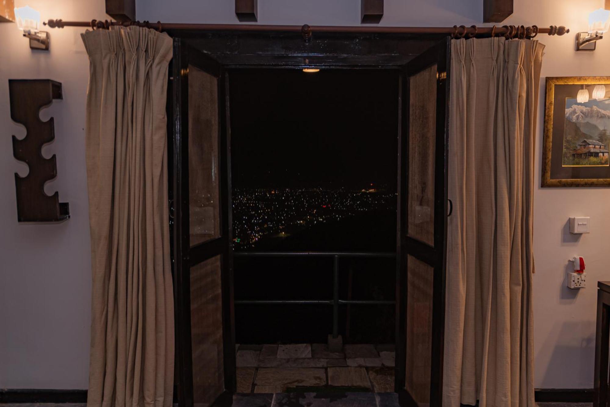 Raniban Retreat Hotel Похара Екстериор снимка