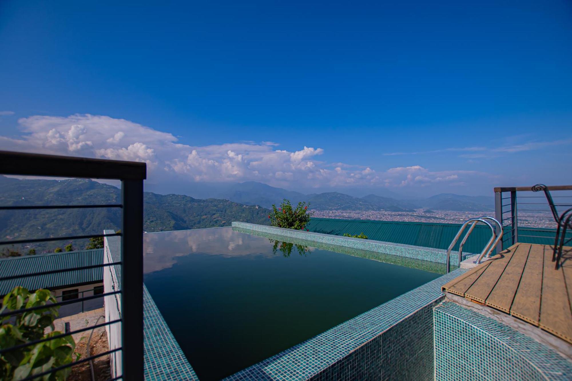 Raniban Retreat Hotel Похара Екстериор снимка